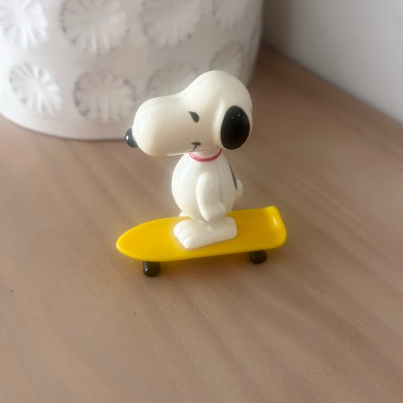 Peanuts Other - Vintage 1960s Peanuts Snoopy Wind Up on Yellow Skateboard